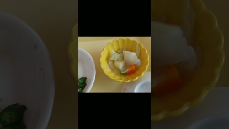 シニアぼっちの病院グルメめし紹介、昼食メニューフルーツはバナナ🍌。2023,6,22