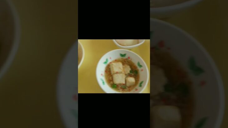 シニアぼっちの病院グルメめし紹介、朝食メニューフルーツはバナナ🍌。2023,6,24