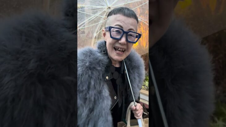 おしゃれは年齢じゃない！70代の雨のフェイクレザーコーディネート #Shorts #シニアファッション #今日のコーデ