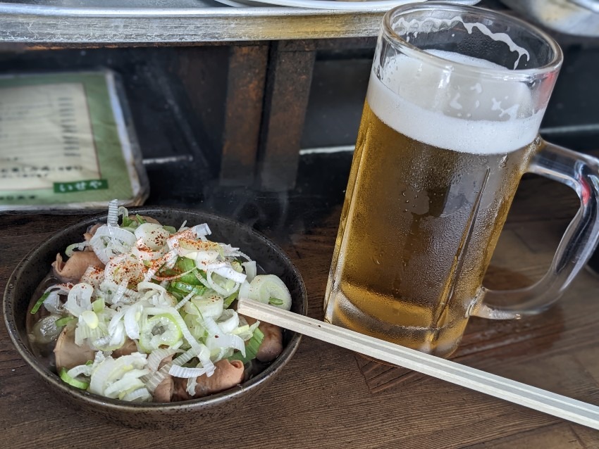 Motsu stew, yakitori and beer in the afternoon!